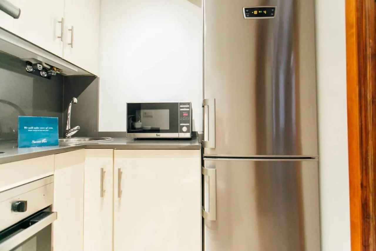 New With Height- 2Bd 1Bth- Pajaritos Apartment Seville Spain