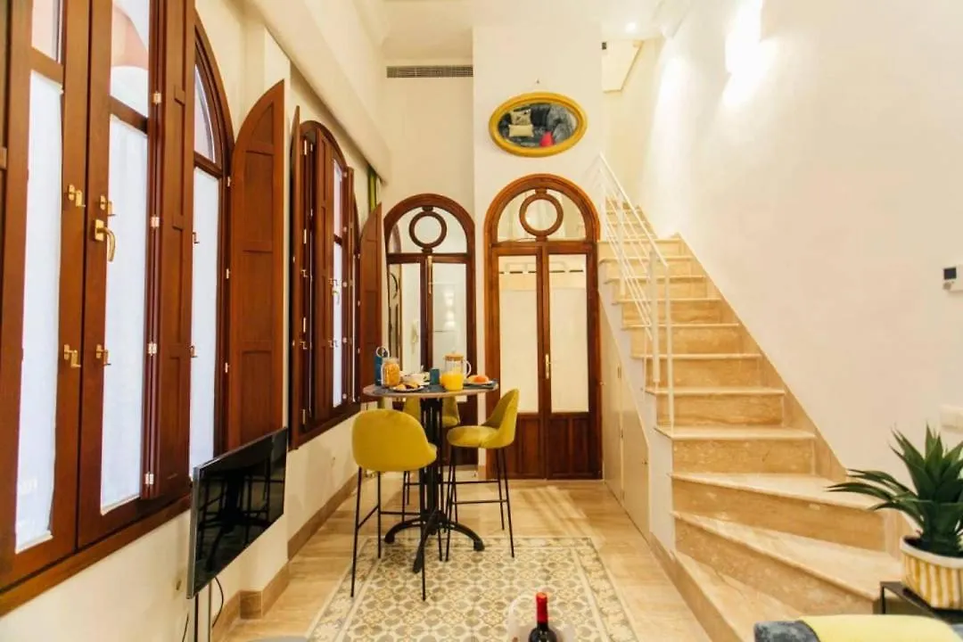 New With Height- 2Bd 1Bth- Pajaritos Apartment Seville
