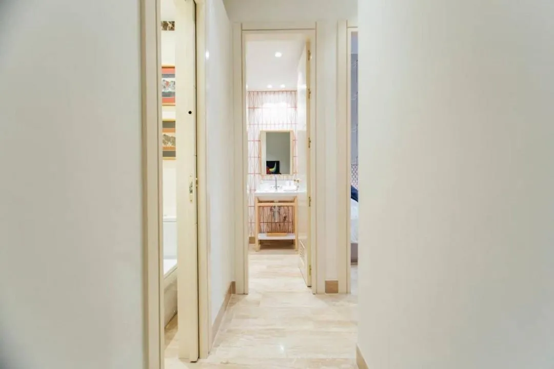 New With Height- 2Bd 1Bth- Pajaritos Apartment Seville
