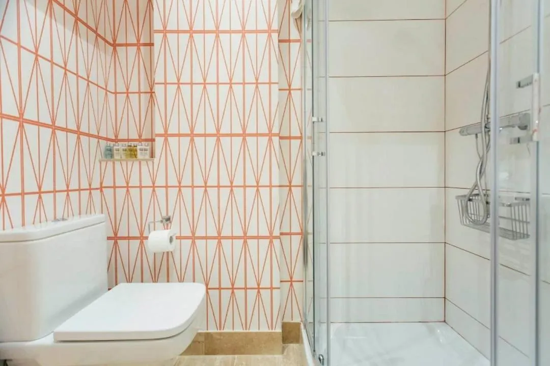 New With Height- 2Bd 1Bth- Pajaritos Apartment Seville Spain