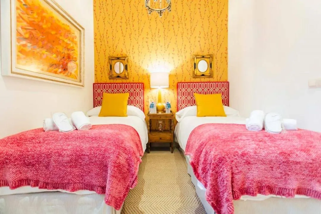 New With Height- 2Bd 1Bth- Pajaritos Apartment Seville